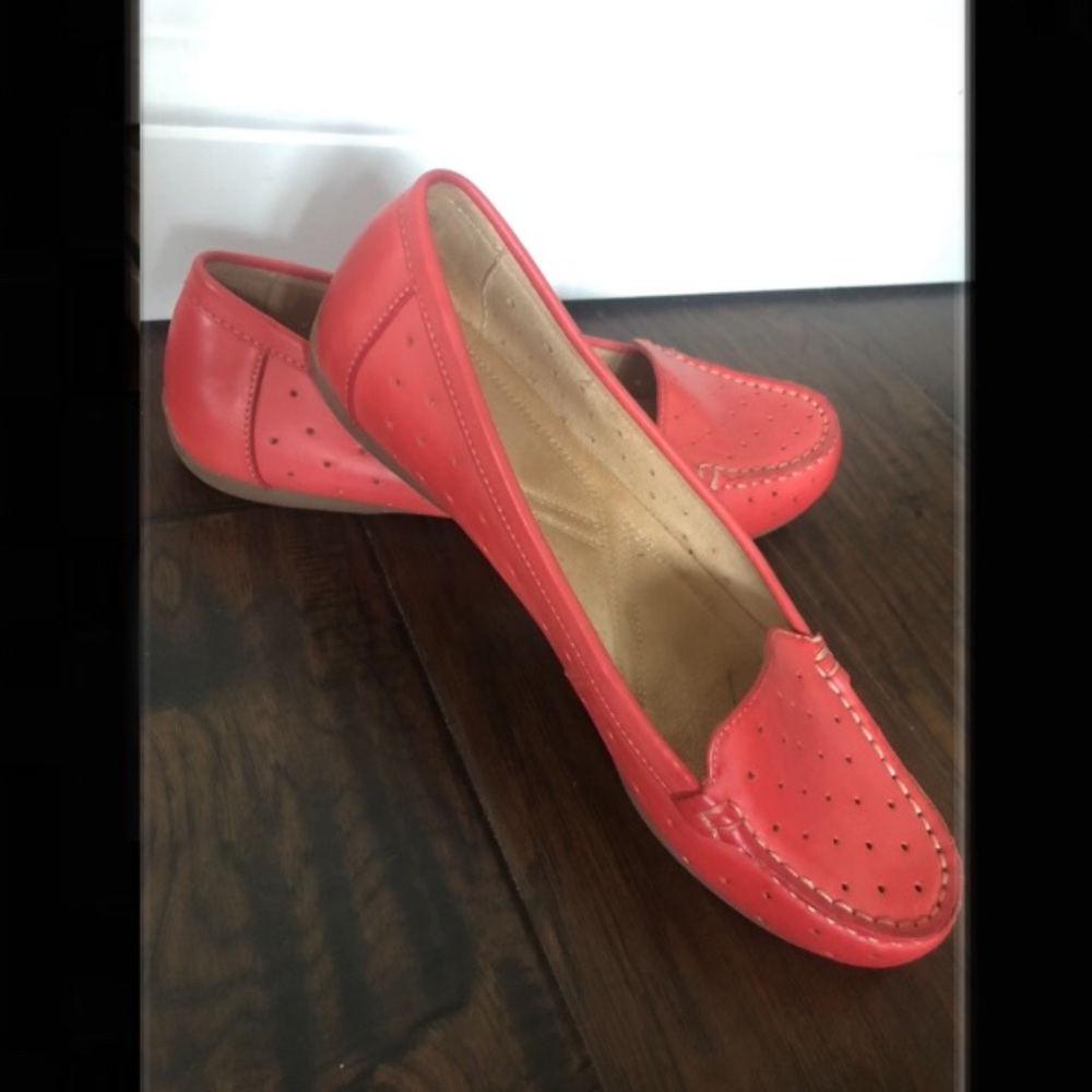 Naturalizer Pink flats